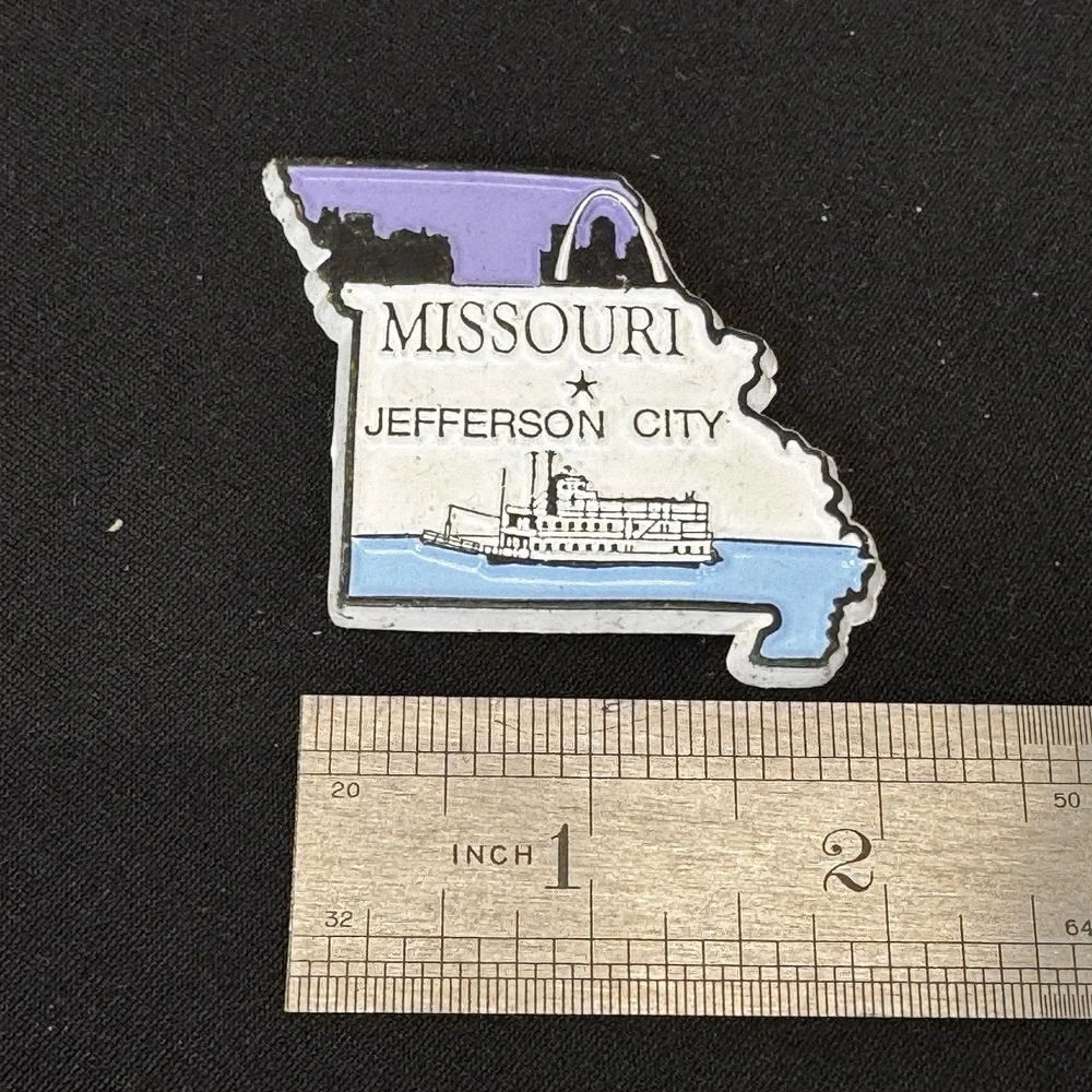 Missouri State magnet Map Jefferson City Gateway Arch Steamboat‎ Souvenir